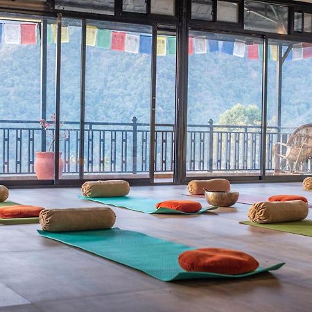 Green Hills Yoga Retreat بوكْرا المظهر الخارجي الصورة