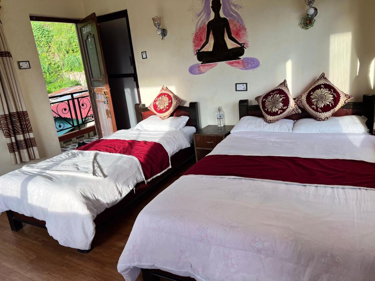 Green Hills Yoga Retreat بوكْرا المظهر الخارجي الصورة
